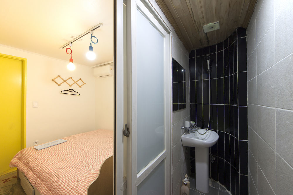 Hongdae Lazy Fox Hostel In Seul Zewnętrze zdjęcie