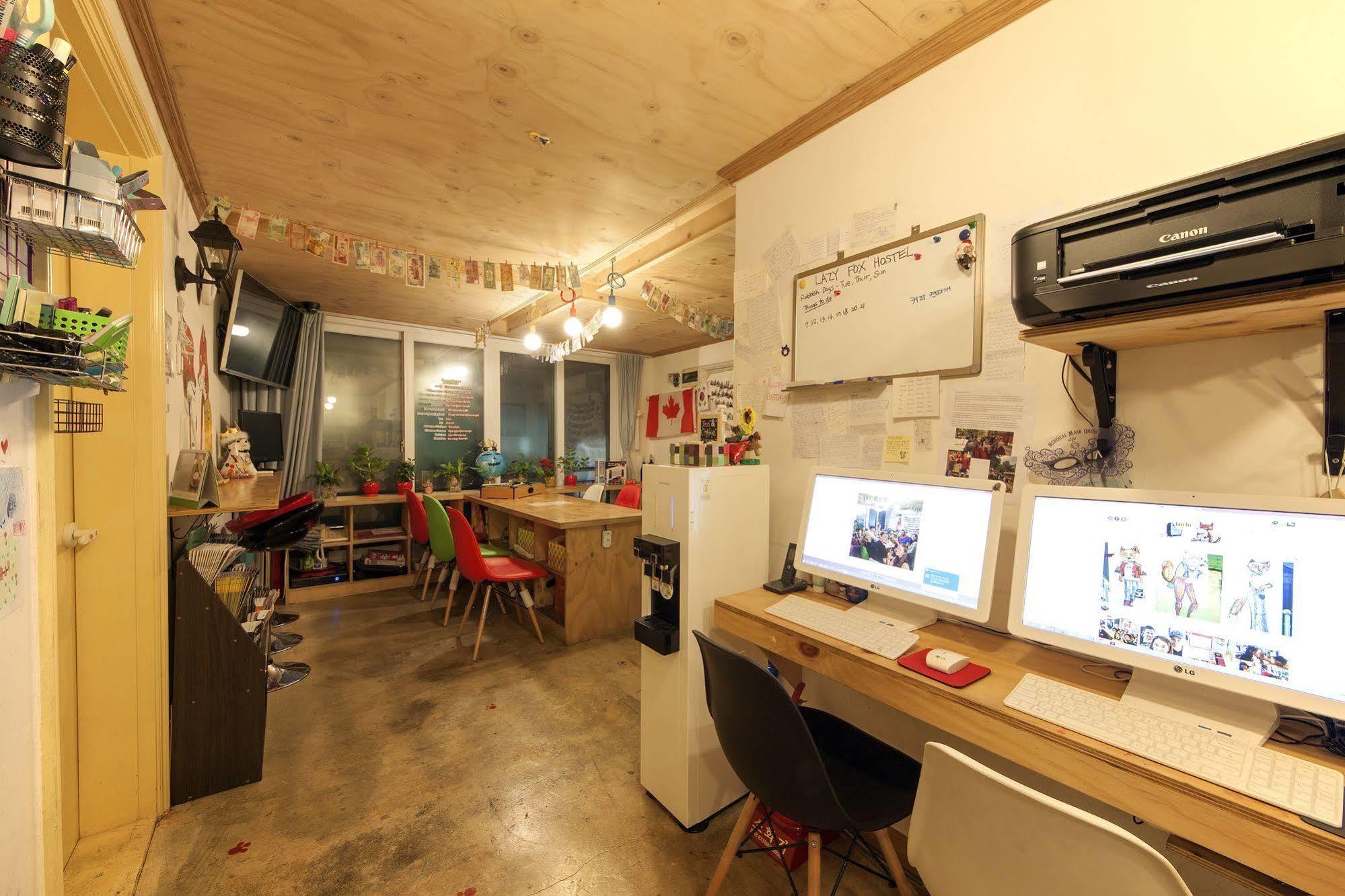 Hongdae Lazy Fox Hostel In Seul Zewnętrze zdjęcie