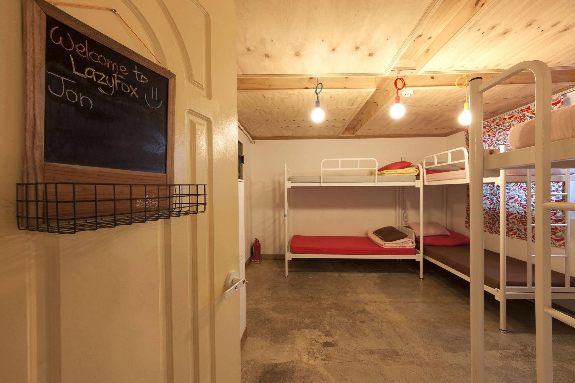 Hongdae Lazy Fox Hostel In Seul Zewnętrze zdjęcie
