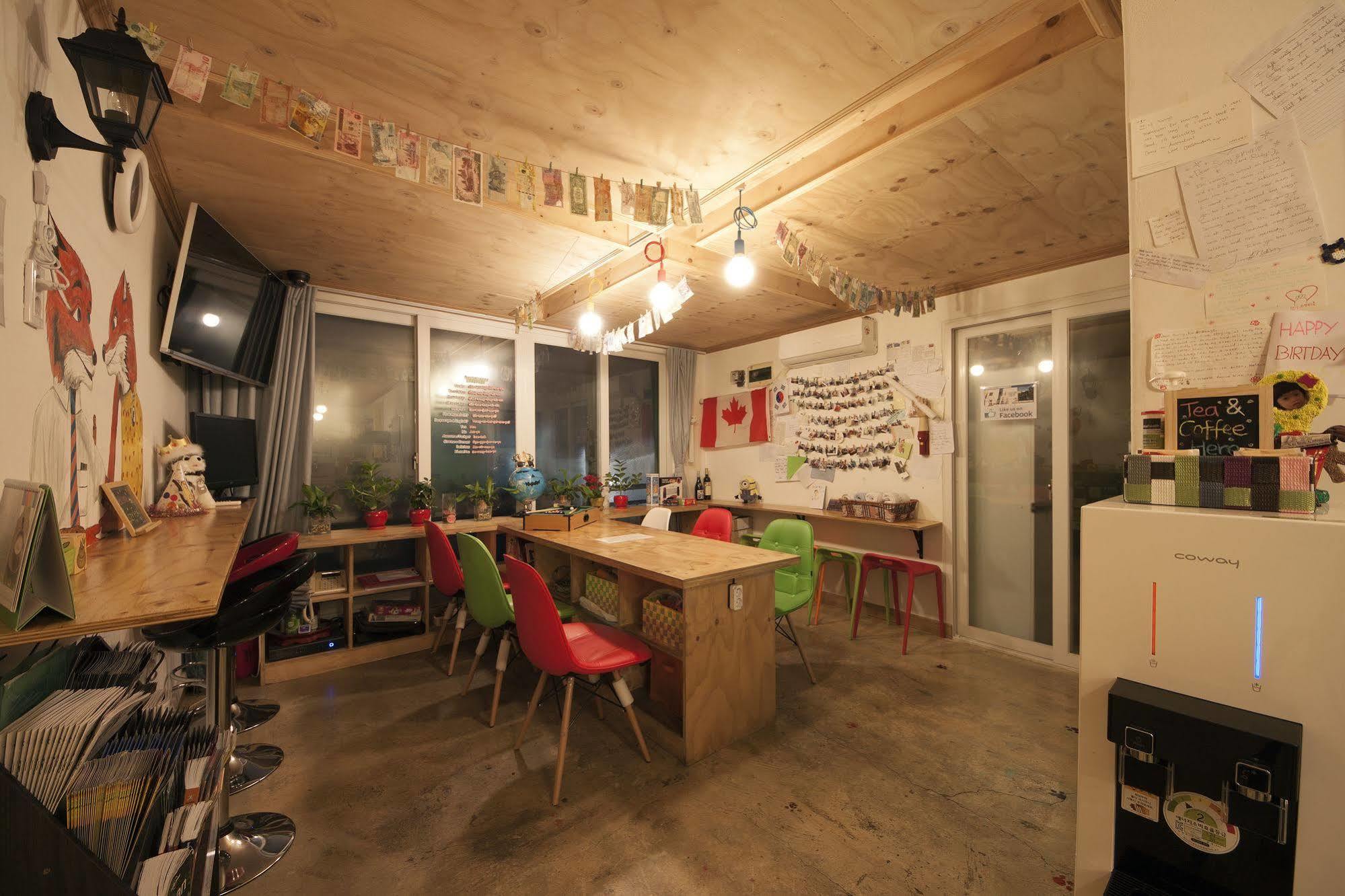 Hongdae Lazy Fox Hostel In Seul Zewnętrze zdjęcie